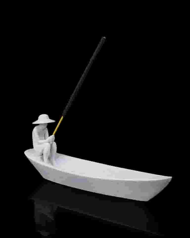 Porta-Incenso Decorativo em Barco com Pescador, 22 cm, Design Zen.