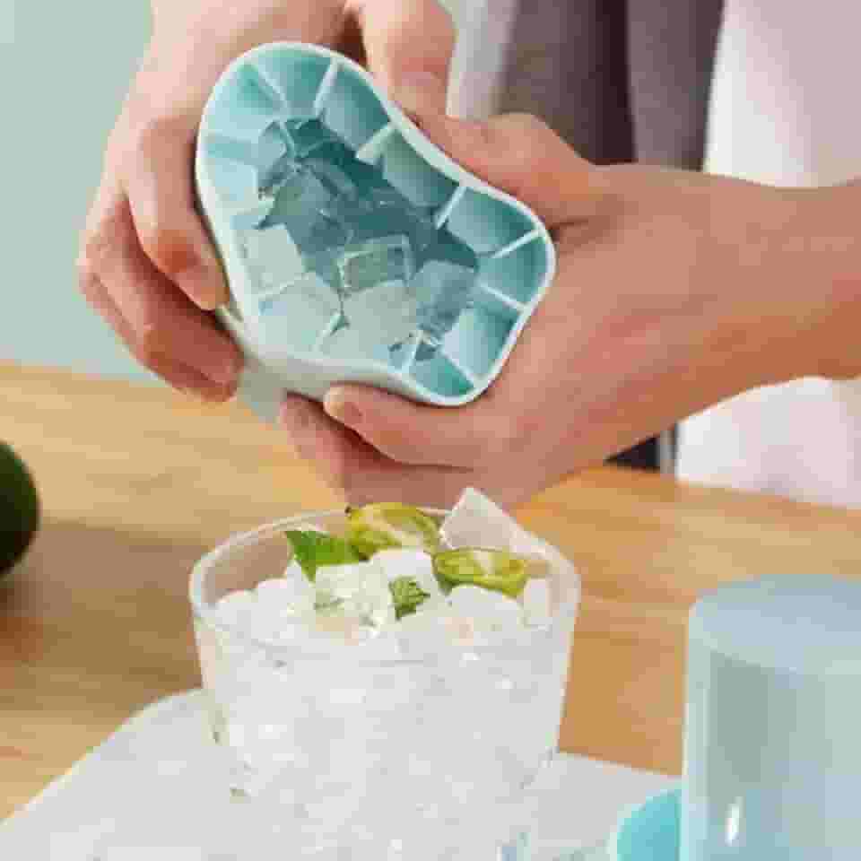 Bandeja de gelo cilíndrica de silicone azul – Máquina de fazer bolas de gelo de 2,5 cm, molde antiaderente sem BPA para uísque e coquetéis, bandeja segura para freezer e liberação fácil