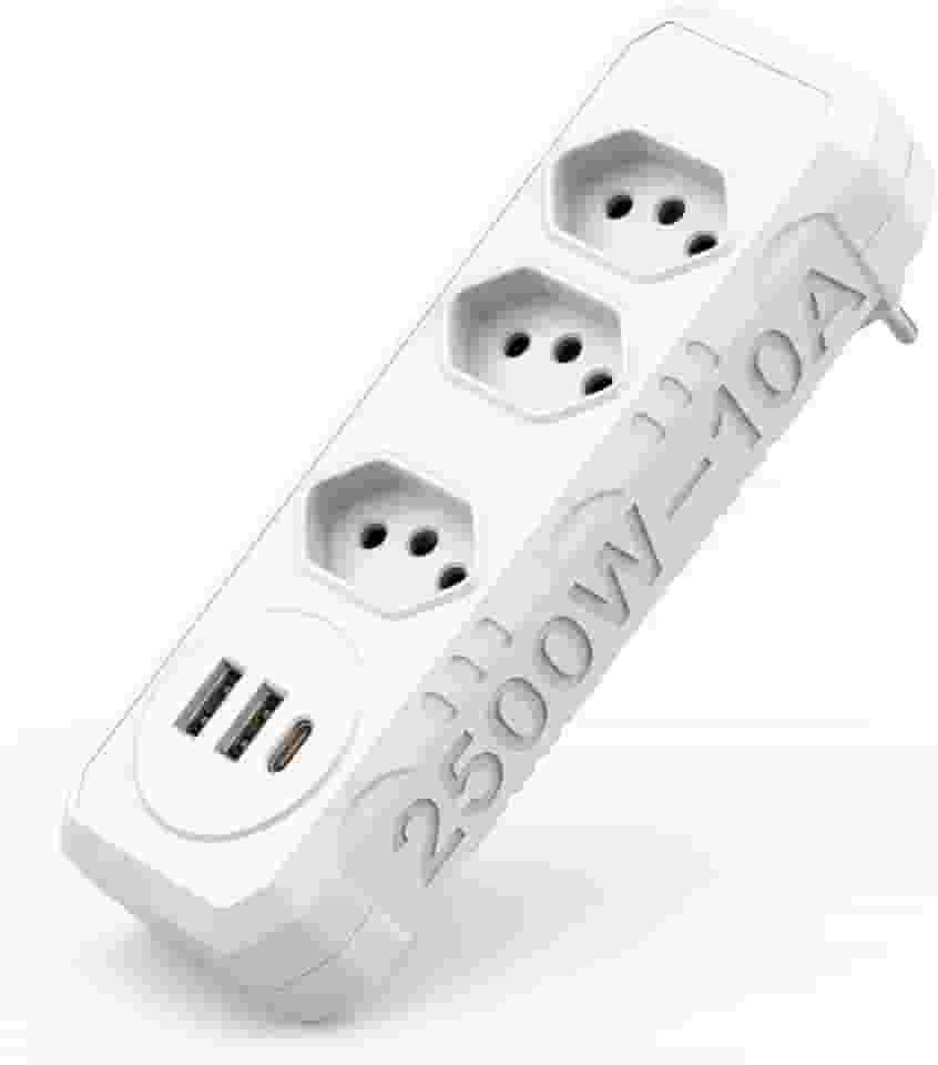 Extensão Tomada, 3 Tomadas e 2 Saídas USB e 1 Saída Tipo C, Botão de Liga e Desliga, Régua Com Filtro de Linha, Protege Seus Dispositivos Contra Curtos e Sobrecargas, 110V a 220V, Até 2500W