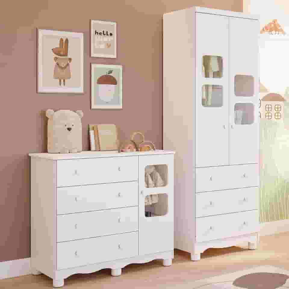Quarto de Bebê Completo Guarda Roupa Uli 2 Portas Cômoda Uli Peroba Branco Brilho