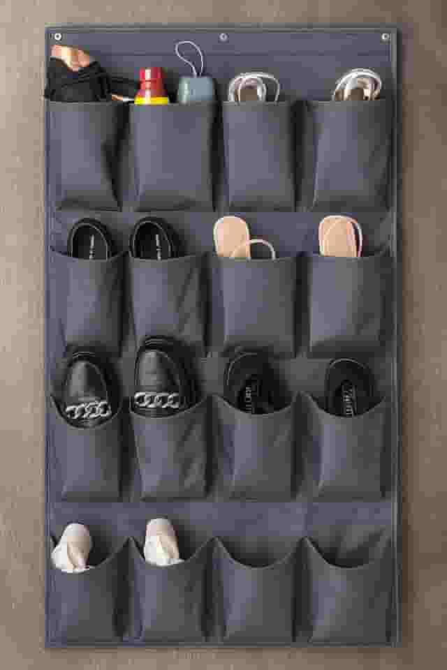 Sapateira de Porta Premium, Sapateira Organizador Vertical em Nylon 600D, 110x60cm, 16 Bolsos, Suporta 8 Pares, Resistente e Reforçado, Ideal para Sapatos, Tênis e Acessórios, Cor Preta