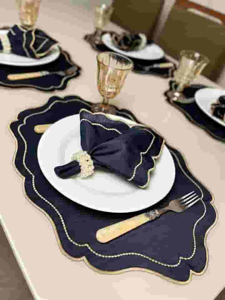 Kit Jogo Americano Realeza Com Guardanapo Bordado Mesa Posta Sousplat (Azul Bord Dourado, 4 Peças)