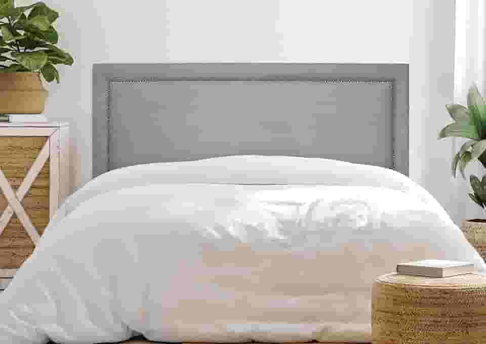 Cabeceira Casal Reta Luxo 140x60 Suede Cinza - Tachas Fumê