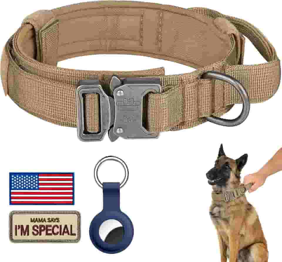 DAGANXI Coleira tática para cães, de nylon de treinamento militar ajustável, com alça de controle e fivela de metal pesado para cães médios e grandes, com adesivos e estojo de Airtags (2GG, marrom)
