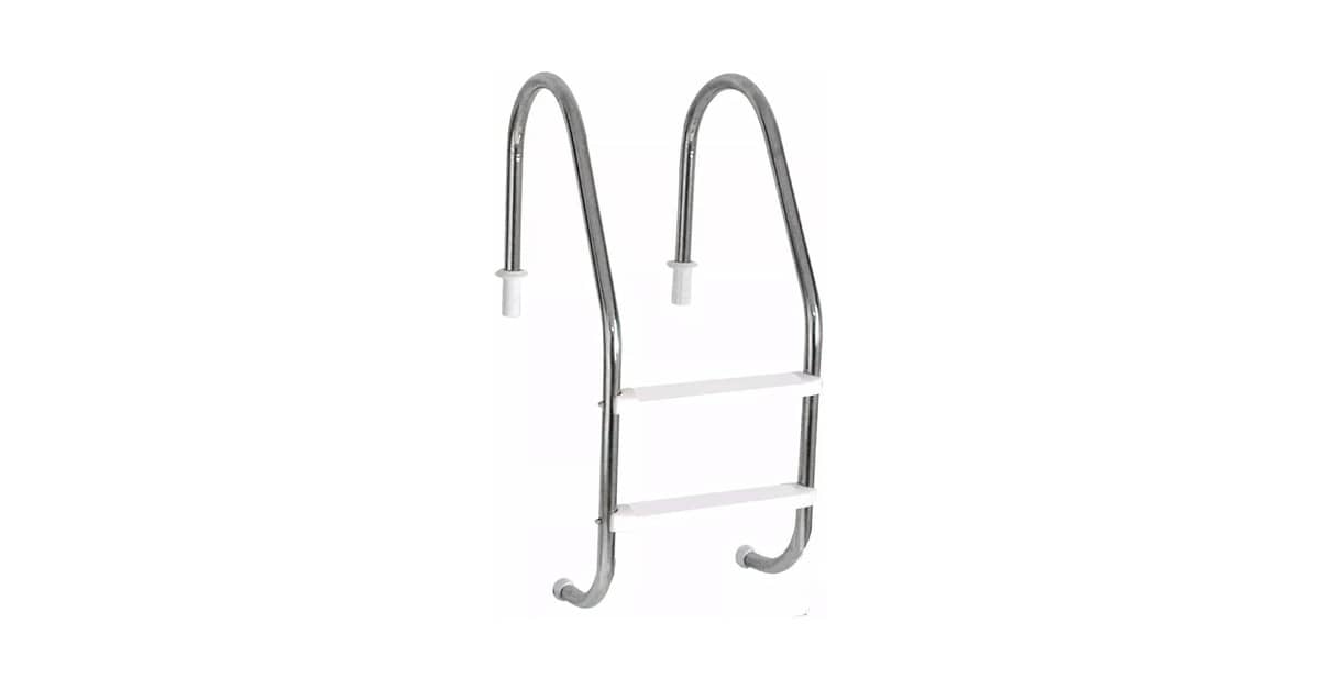 Qual é a Melhor Escada para Piscina de Fibra? 8 Opções Analisadas