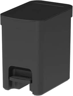 Lixeira com Pedal Trium Preta 6L