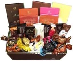 Cesta de Chocolates Para Presente Cacau Show (25 chocolates)