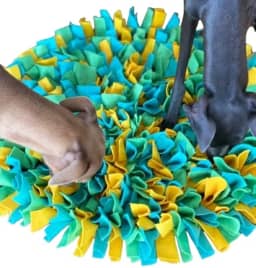 Tapete Interativo de Atividades para Cachorro e Gato de Enriquecimento Ambiental Forrageio de Fuçar Petiscos (Verde)