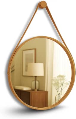 Espelho Decorativo Redondo Adnet Suspenso com Alça de Botão Costurada em Couro Ecológico para Banheiro Quarto Sala (Caramelo/60cm)