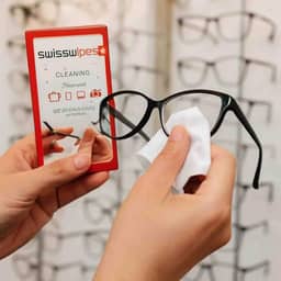 Lenços Para Limpeza de Óculos Lentes Telas Digitais Câmeras Fotográficas - SwissWipes – 30 Lenços Pré-Umedecidos De Limpeza Embalados individualmente