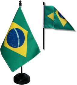 Bandeirinha de Mesa Dupla Face do Brasil em Tecido Oxford Sublimado a Laser com Base e Haste em Plástico
