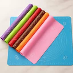 Tapete de Silicone para Culinária, Medidas 40x50 cm, Cores Sortidas, Base Antiaderente com Marcações de Medidas para Confeitaria