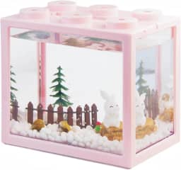 Pequeno tanque de peixes Betta, kit de mini aquário empilhável com cascalho de aquário e micropaisagem florestal, aquário de cubo de acrílico de 1 litro para peixes de macacos marinhos camarões (rosa)