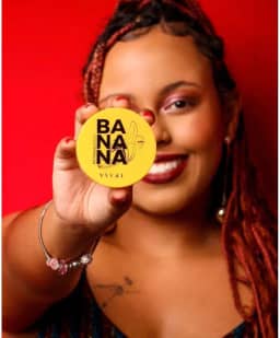 Pó Solto Banana Translúcido | Efeito Matte, Sela a Maquiagem, Controle de Brilho e Oleosidade