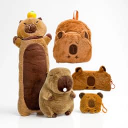 Kit Capivara com 5 Itens da Marca Polibrinq - Capivara de Pelúcia + Almofada + Mochila + Estojo + Porta-Objetos