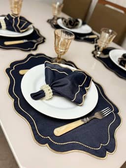 Kit Jogo Americano Realeza Com Guardanapo Bordado Mesa Posta Sousplat (Azul Bord Dourado, 4 Peças)