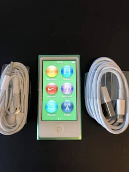M-Player iPod Nano 7ª Geração Verde (Fone de Ouvido Genérico e Cabo de Carregamento) Embalado em Caixa Branca Simples