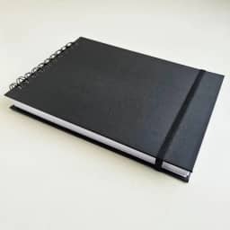 Sketchbook para Desenho A5 21x15 cm, Capa Dura Espiral, 50 folhas/ 100 páginas 240g - bloco para marcadores e mixed media, resistente a sangramento, caderno para pintura artística, caderno sem pauta, Desenho Artístico Profissional Esboço