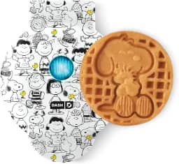 Peanuts x Dash Mini Waffle Maker