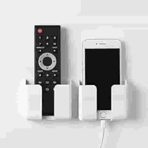 Kit com 2 Suportes de Parede para Celular ou Controle Remoto com Fita Adesiva – Ideal para Carregamento sem Furos –