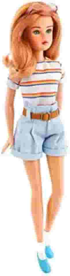 Estrela Boneca Susi Max Strange Things - Edição Limitada 2021 - Boneca com Bermuda, Óculos, Cinto, Camiseta, Meia e Tênis - Criança Feminina