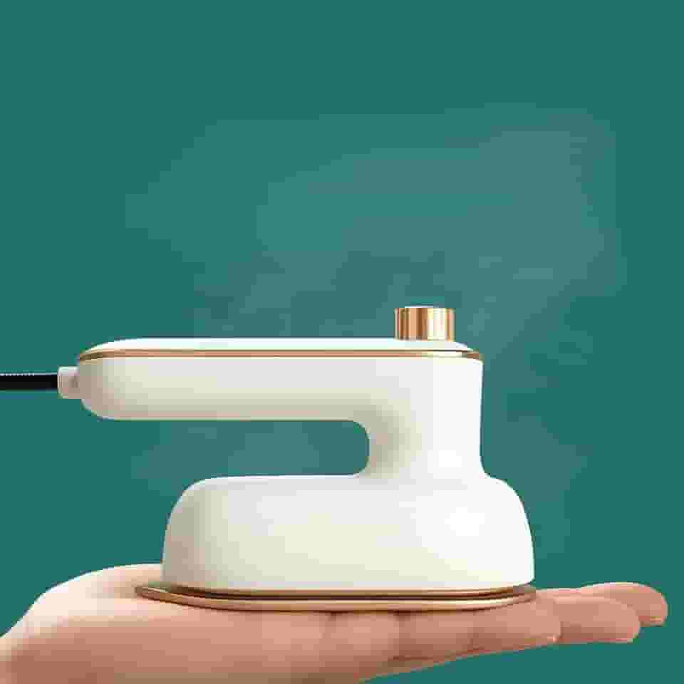 Mini Ferro de Passar Portátil a Vapor – Compacto, Potente e Perfeito para Viagens (BRANCA COM DOURADO)