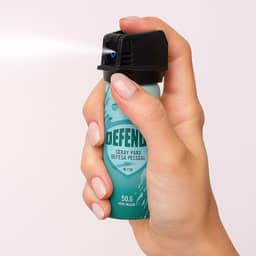 Defende Spray de Defesa Pessoal, Névoa Verde, 50g, Alcance 2,5m, Sistema Flip-Top, Extratos Vegetais e Óleos Essenciais, 12cm x 4cm