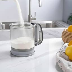 Peneira de Farinha com Gatilho Polvilhador Transparente para Confeitaria