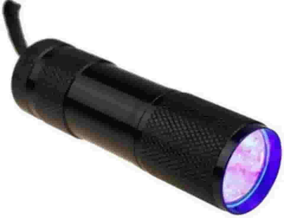 Lanterna 9 Leds UV Luz Negra Ultra Violeta de Aluminio Preto. Caça Escorpiao, Detecta Nota Falsa e cartão, caça vazamento, vidro quebrado, seca esmalte, tinta e cola, Camping, Carrega Slime