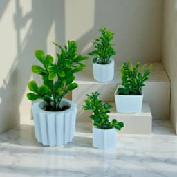 Kit 4 Vasinhos com Plantas Artificiais Realistas