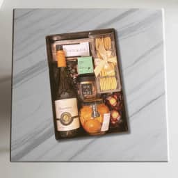 Cesta de Presente com Vinho Branco Sabores da Terra Aniversário Homem Mulher Chefe