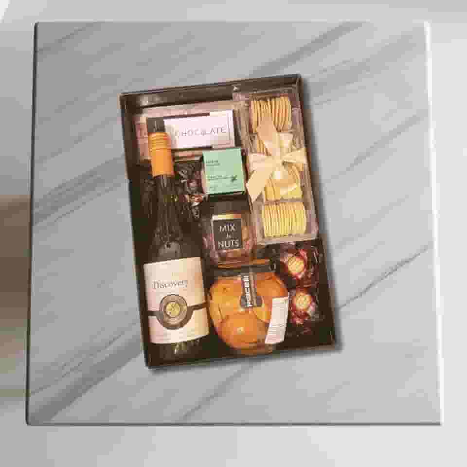 Cesta de Presente com Vinho Branco Sabores da Terra Aniversário Homem Mulher Chefe