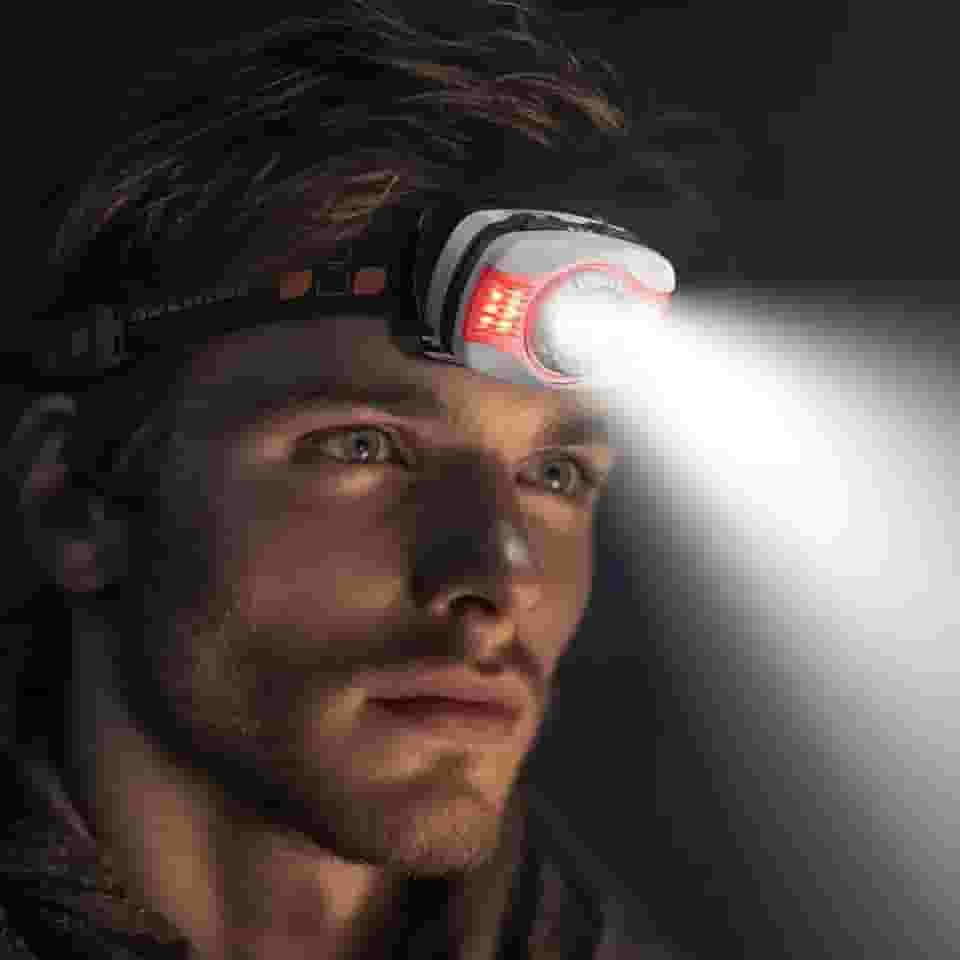 Lanterna de cabeça recarregável, lâmpada de LED ultra brilhante 4 + 2 modos, farol ajustável de 45° com luz vermelha, lanterna de cabeça leve à prova d'água IPX4 para acampamento, corrida