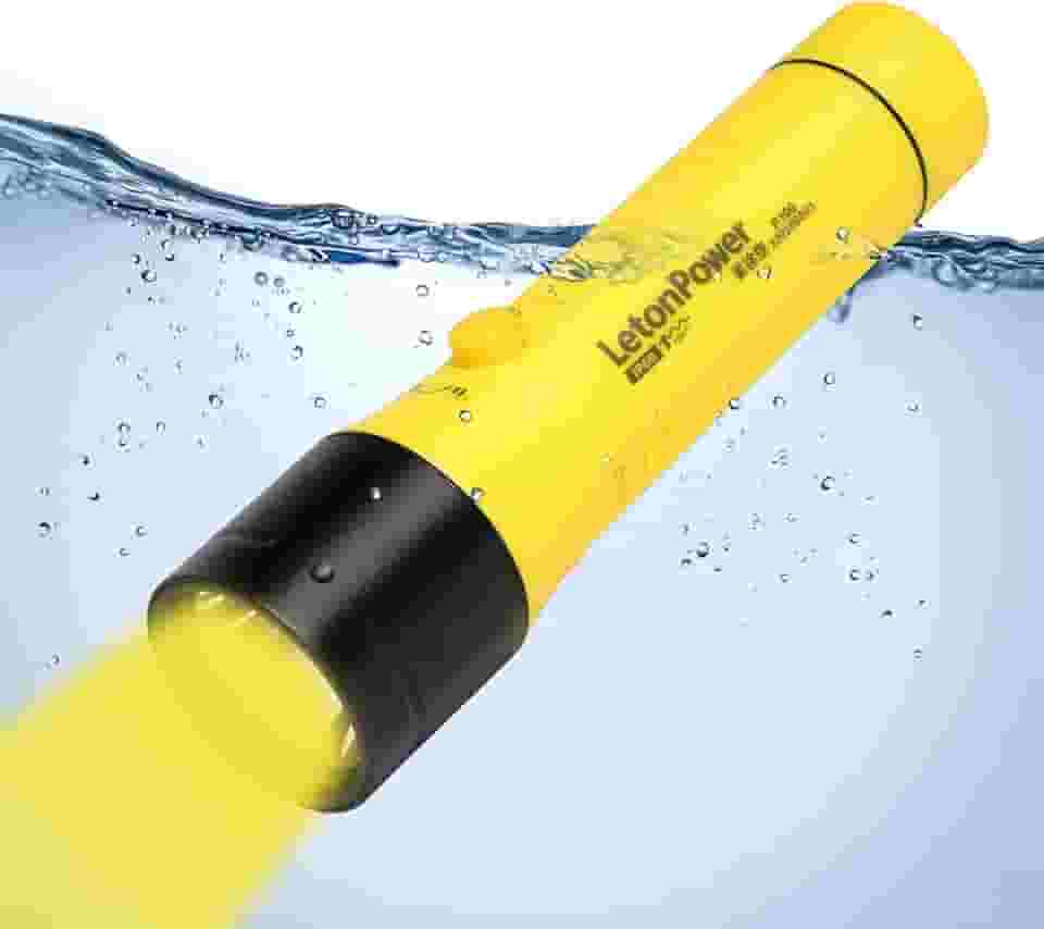 Lanterna de mergulho,LetonPower lanterna de mergulho profissional,1800 lumens lanterna a prova d'água,Type-C 100m lanterna mergulho, luz amarela 3000K lanterna a prova dagua caça subaquática