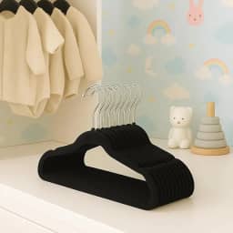 Kit 20 Cabides de Veludo Infantil 360° Antideslizante Para Roupas (Preto)