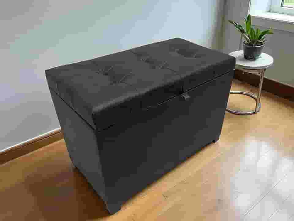 Puff Baú Estofado Em Corino 68 Cm Para Sala, Quarto Em Mdf - Preto