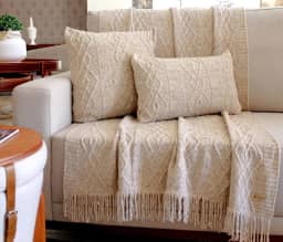 KIT MANTA SOFA TRICO CARMEN 150X90cm + 2 CAPAS DE ALMOFADA 45x45cm Cor:linho papiro