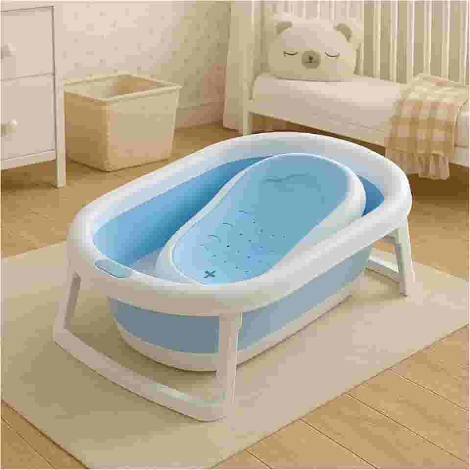 PIPDIP Kit Banheira Portátil Dobrável para bebê, Modelo 2 em 1, Com Encosto, Capacidade de até 44 Litros, Portátil, Plástico e Borracha, Branco e Azul.