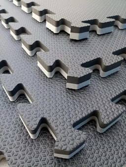 Kit com 4 Tatames Dupla Face Cinza com Preto 50x50x2cm