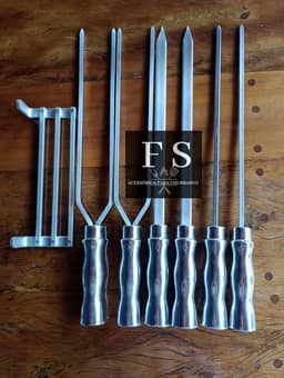 Espetos para churrasco kit 6 espetos 65 cm em alumínio +suporte para espetos