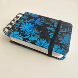 Mini Sketchbook para Aquarela 11x8 cm, Capa Dura Espiral, 40 folhas/ 80 páginas 300g Montval - sem ácido, prensado a frio grão fino, blocos de papel para artistas, caderno para pintura artística profissional, livro de aquarela de bolso (Preto)