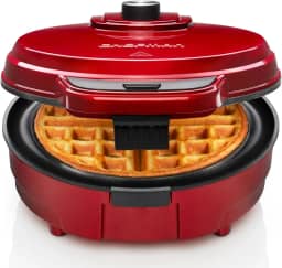 Chefman Máquina de waffles belga antitransbordamento com seletor de sombra, controle de temperatura, fosso, ferro redondo com placas antiaderentes e alça de toque frio, copo de medição incluído, vermelho