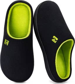 Pantufa masculina RockDove tipo tamanco, de espuma viscoelástica forrada com tecido sherpa