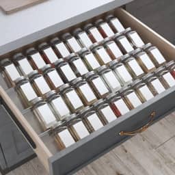 Antimbee Organizador de gaveta de especiarias, 4 camadas - pacote com 8 bandejas de temperos de cozinha para gaveta, suporte organizador de temperos de acrílico expansível de 33 a 66 cm, comporta até