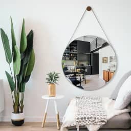Espelho Decorativo Redondo 60cm Adnet Suspenso com Alça Couro Gelo e Pino de Fixação